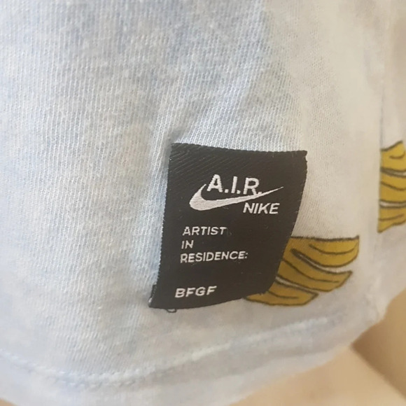 Nike Air Artist in Residence BFGF  Tee - Picture 2 of 10
